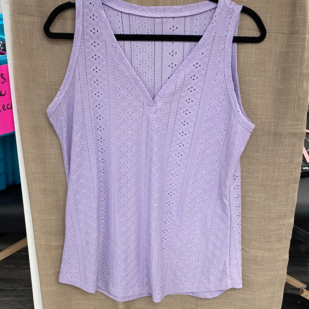 Sleeveless V-Neck Eyelet Tank Top - Lavender